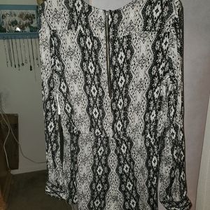 Cute NWT Size L Volcom Voyage Romper